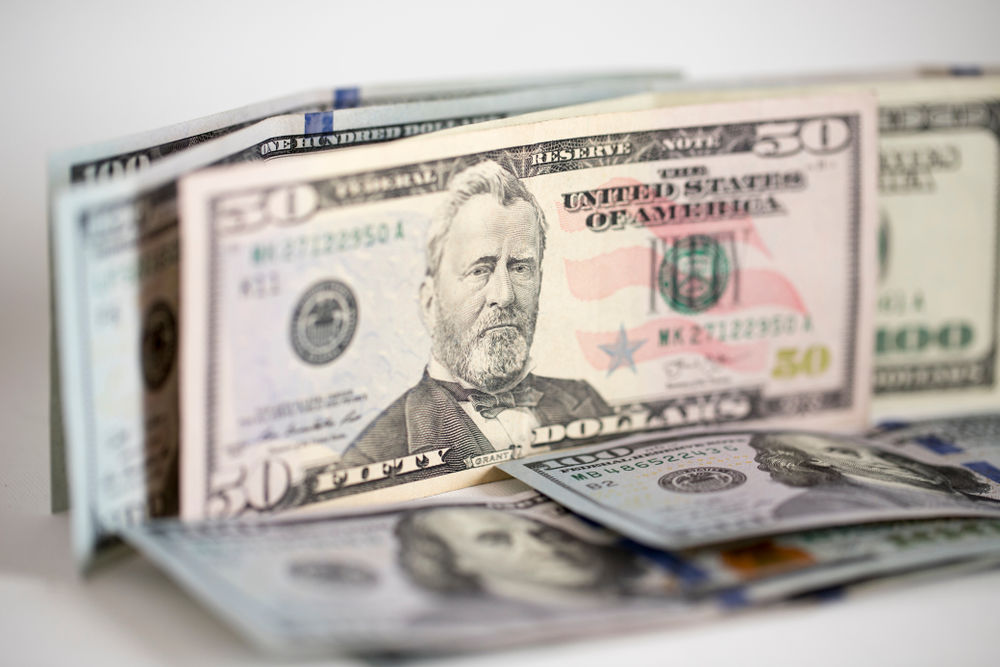 шестьсот долларов. 600 долларов. 600 долларов. шестьсот долларов. 600 долларов.